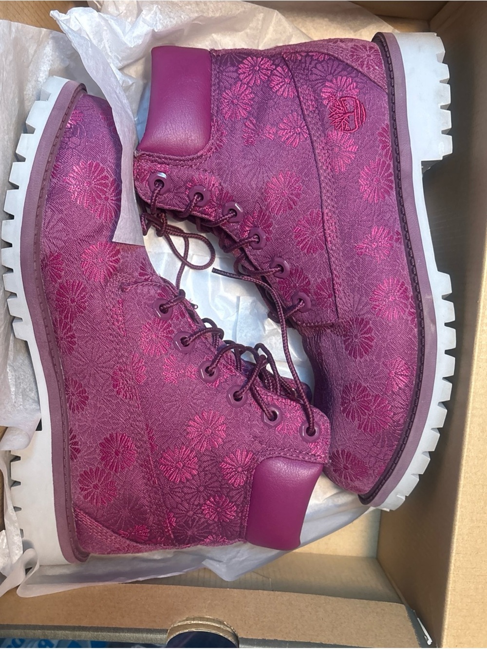 Women’s Timberlands Y 5.5 /W 7.5 Periwinkle excellent condition - Picture 2 of 12